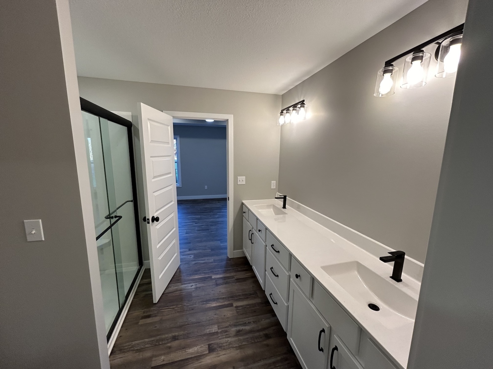 Modern Custom home building services on golf course in the midwest in Fox Hollow Subdivision in Boonville, Missouri 